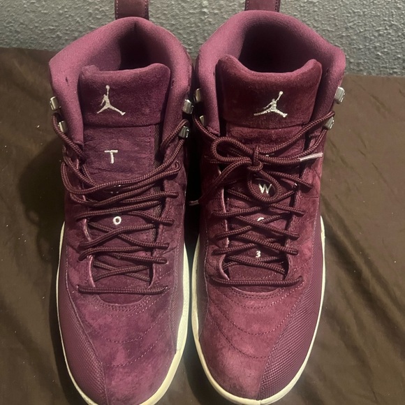 Purple High-Top Sneakers with Textured Design Retro 12 Men size 13 preowned - Picture 7 of 7
